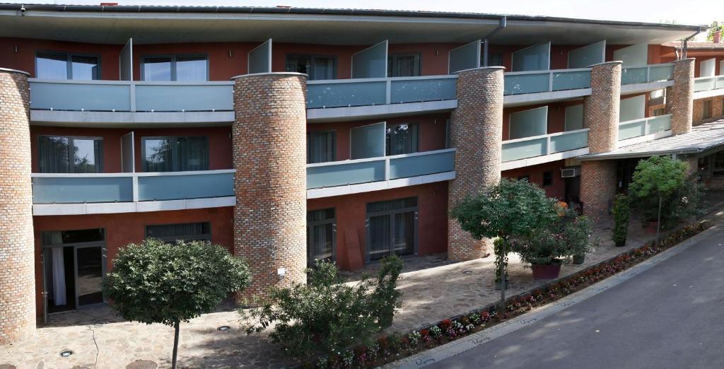 Hotel Pagony Wellness Nyíregyháza Exteriér fotografie