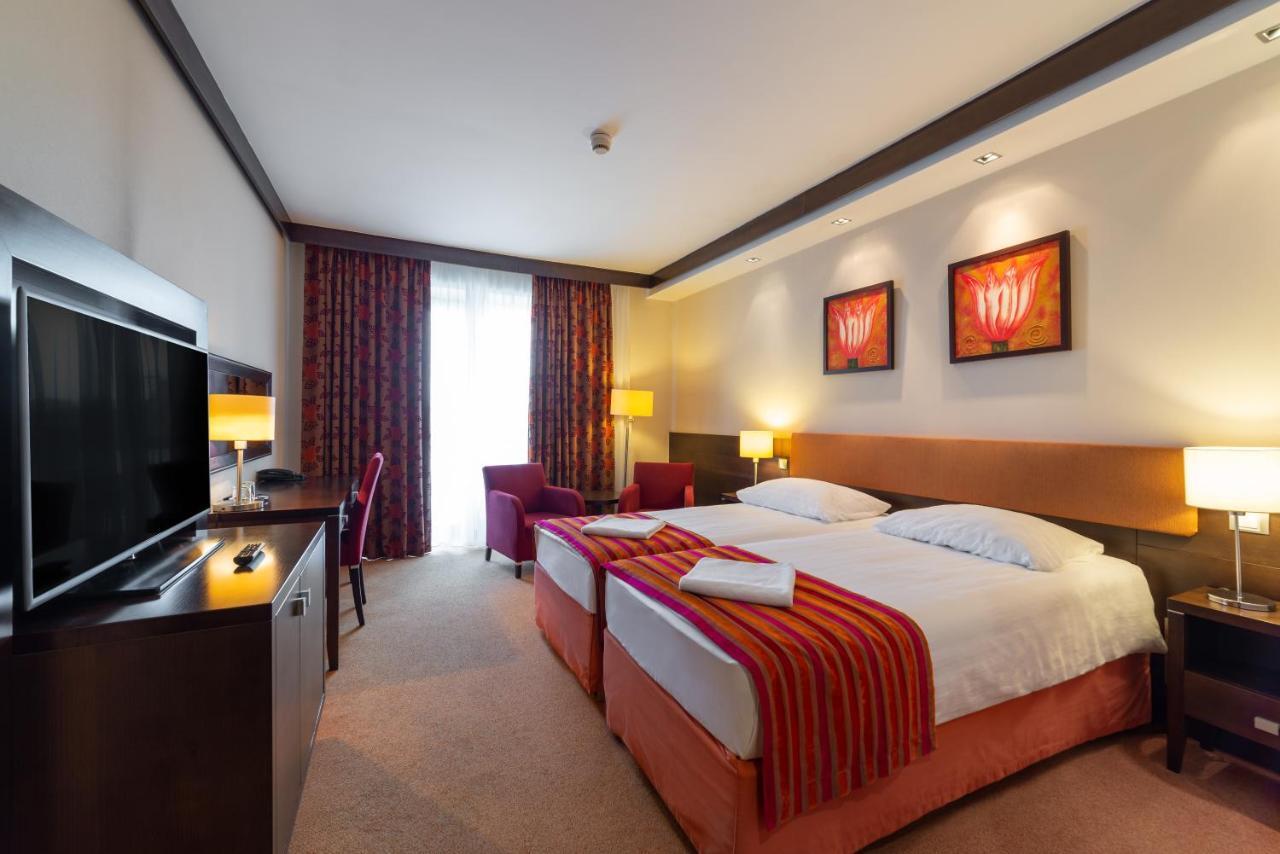 Hotel Pagony Wellness Nyíregyháza Exteriér fotografie