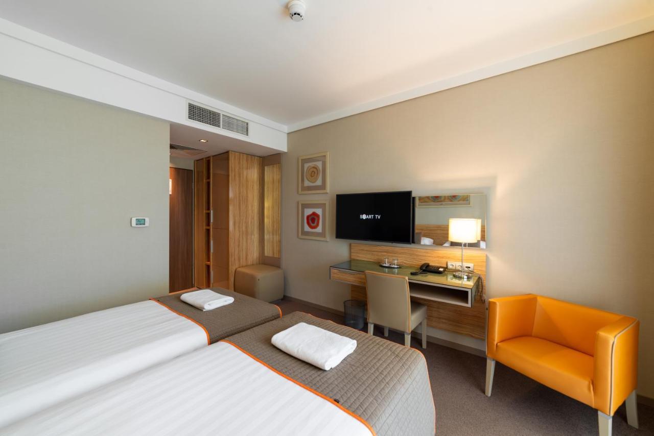 Hotel Pagony Wellness Nyíregyháza Exteriér fotografie